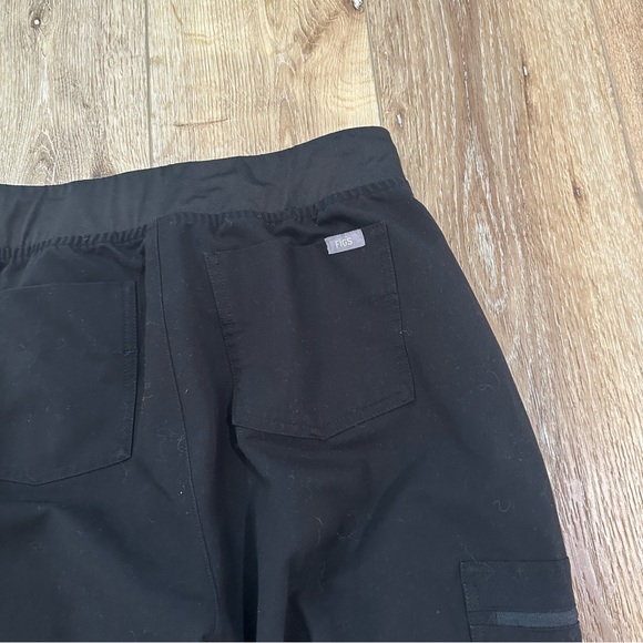 Figs Zamora High Waisted Jogger Scrub Pants in Black GUC - Picture 9 of 11